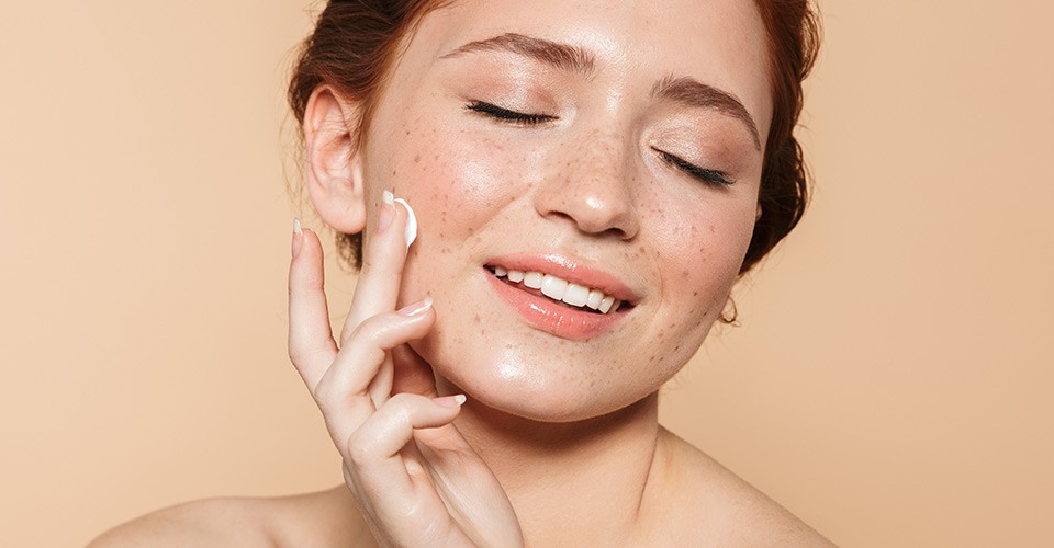 Fighting dull complexion: how to regain bright and hydrated skin